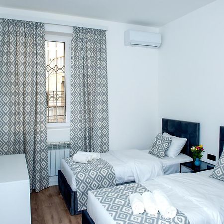 Pallada Yerevan Luaran gambar