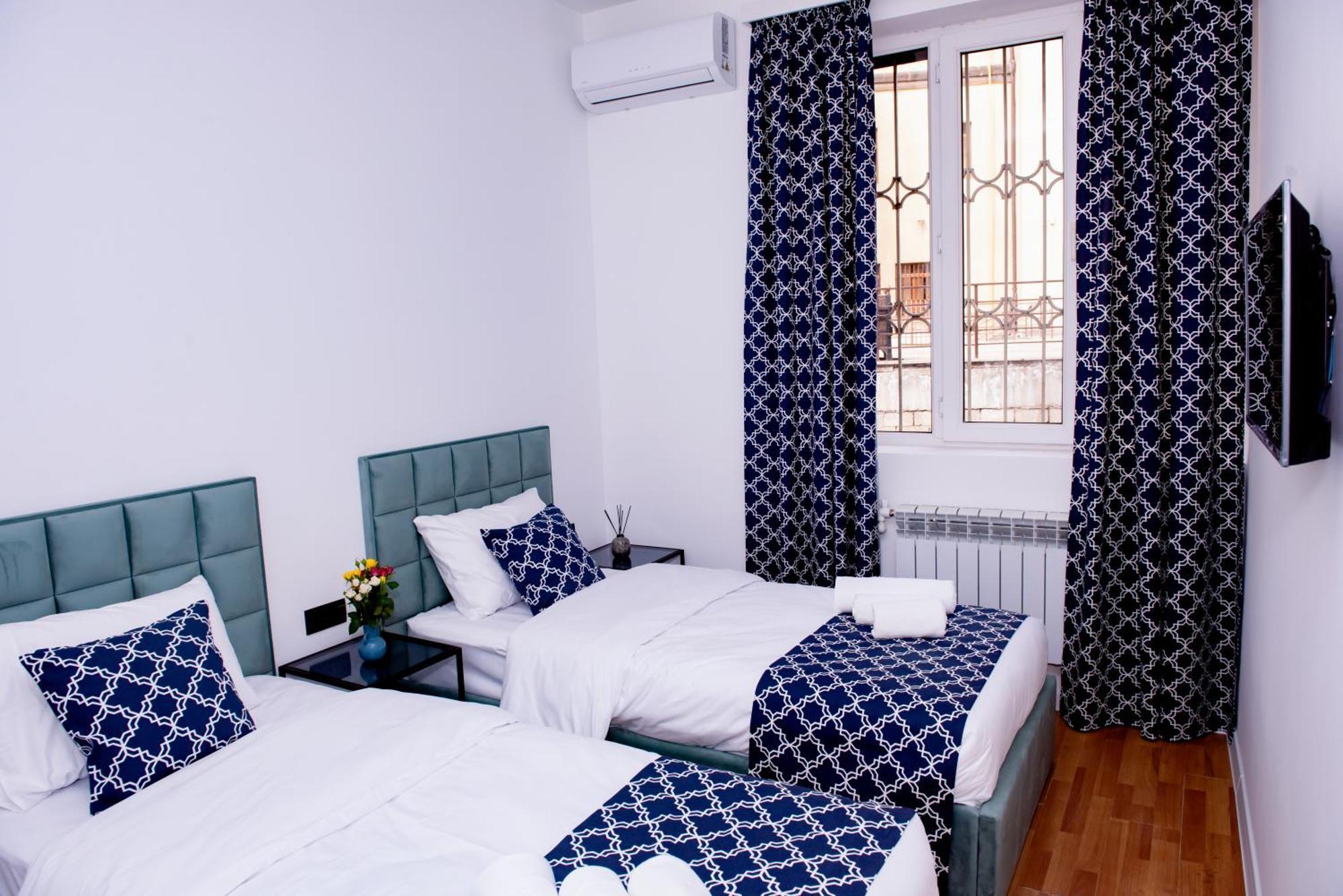 Pallada Yerevan Luaran gambar